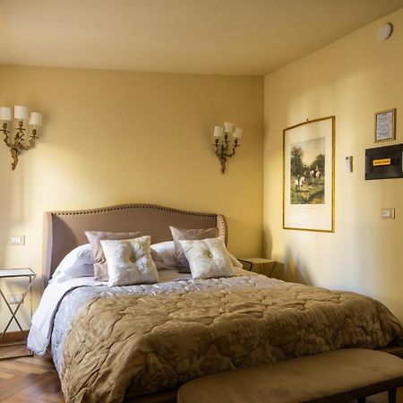 Palazzo Lari Sarzana Otel Dış mekan fotoğraf
