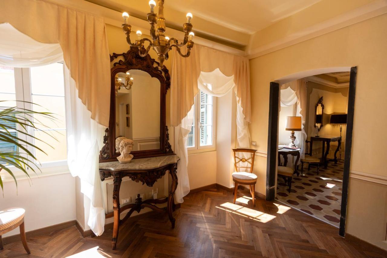 Palazzo Lari Sarzana Otel Dış mekan fotoğraf