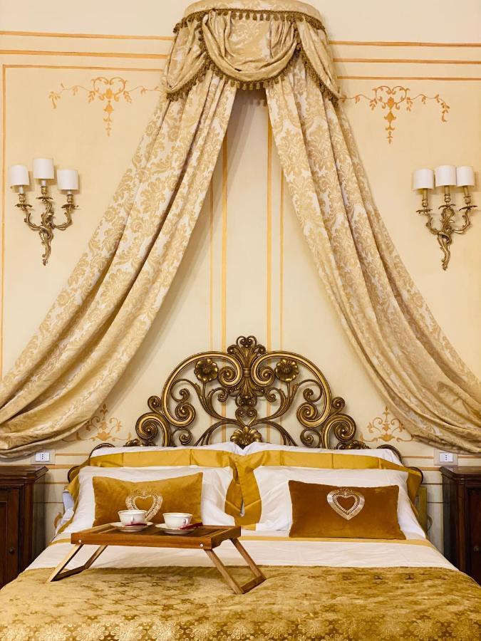 Palazzo Lari Sarzana Otel Dış mekan fotoğraf