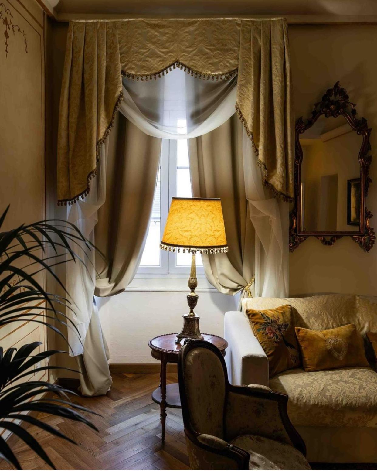 Palazzo Lari Sarzana Otel Dış mekan fotoğraf
