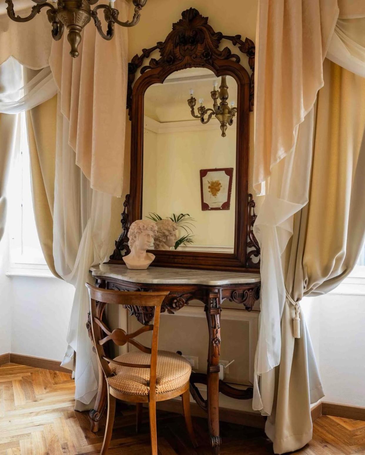Palazzo Lari Sarzana Otel Dış mekan fotoğraf