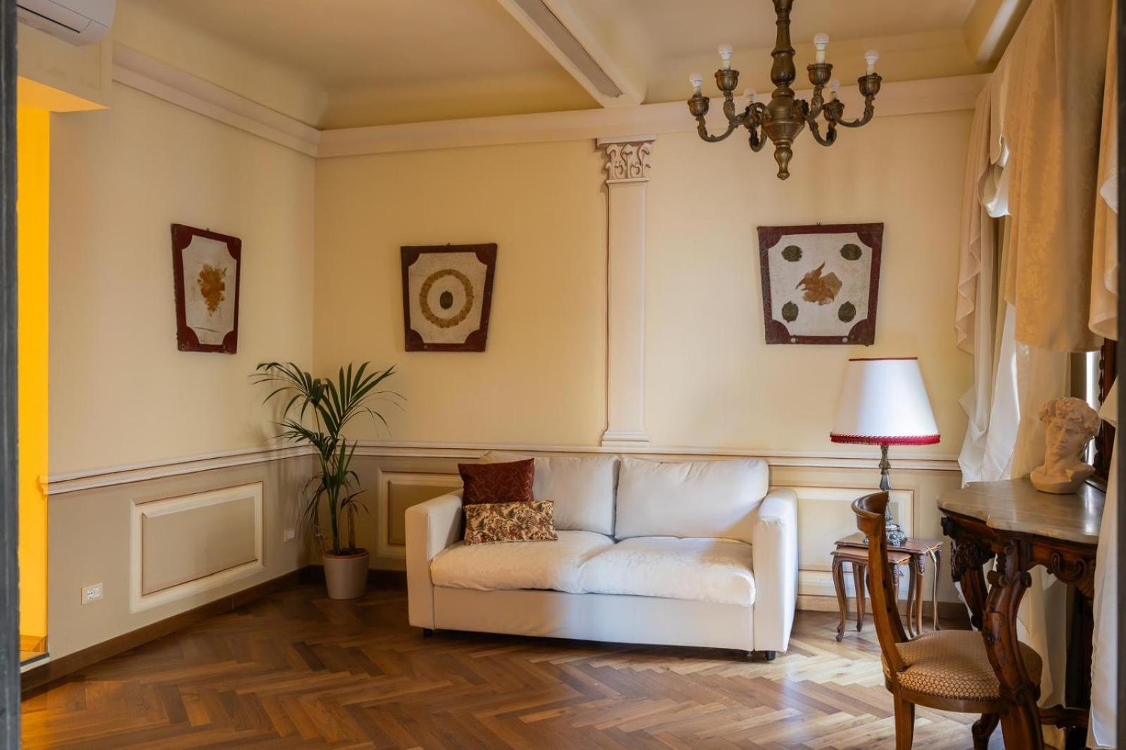 Palazzo Lari Sarzana Otel Dış mekan fotoğraf