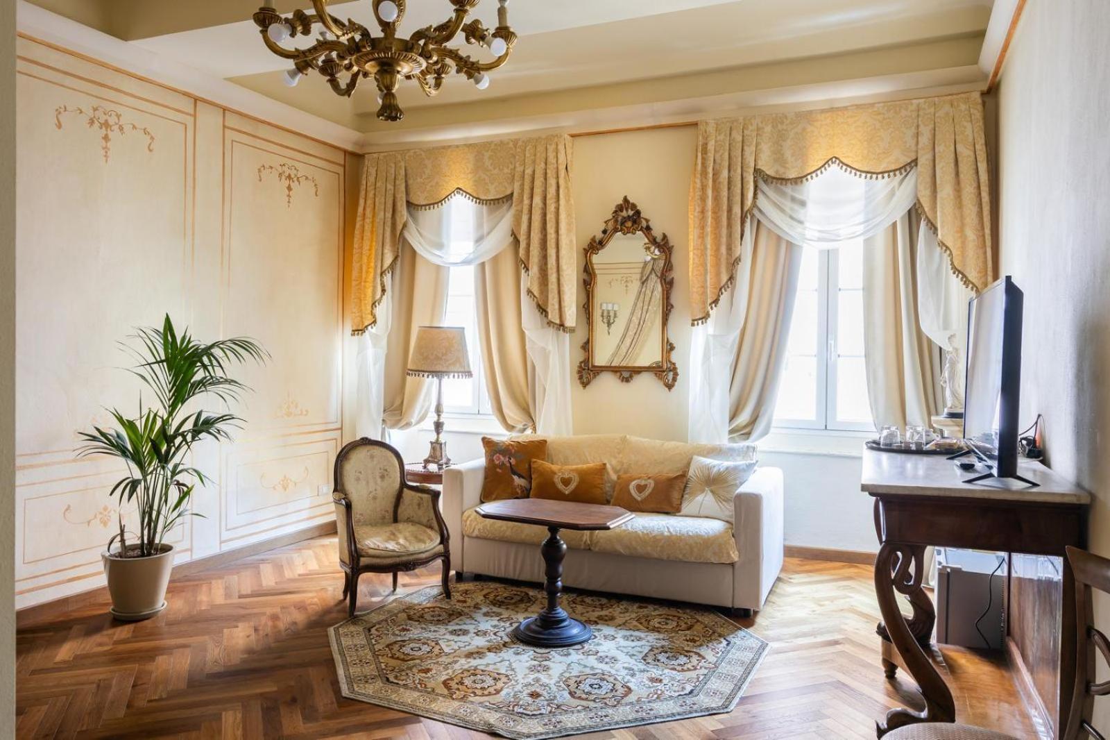Palazzo Lari Sarzana Otel Dış mekan fotoğraf